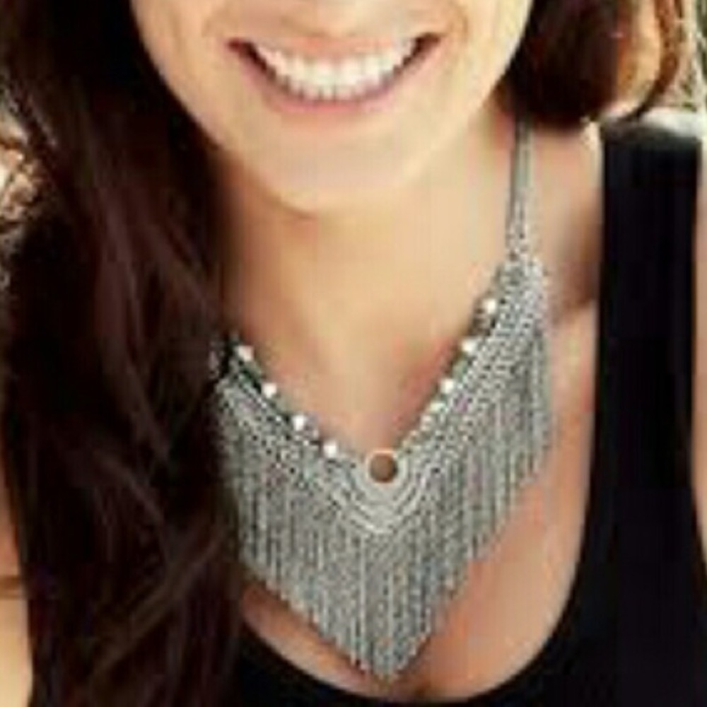 Stella & Dot Stevie Bib